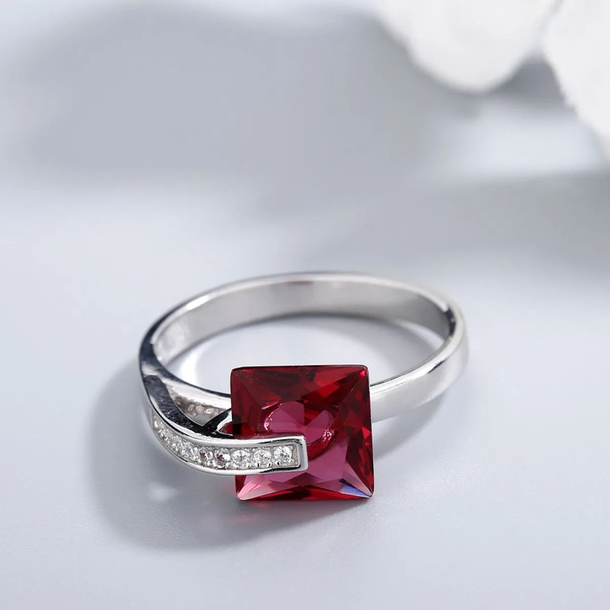 925 Sterling Silver Inlaid Zircon Ring