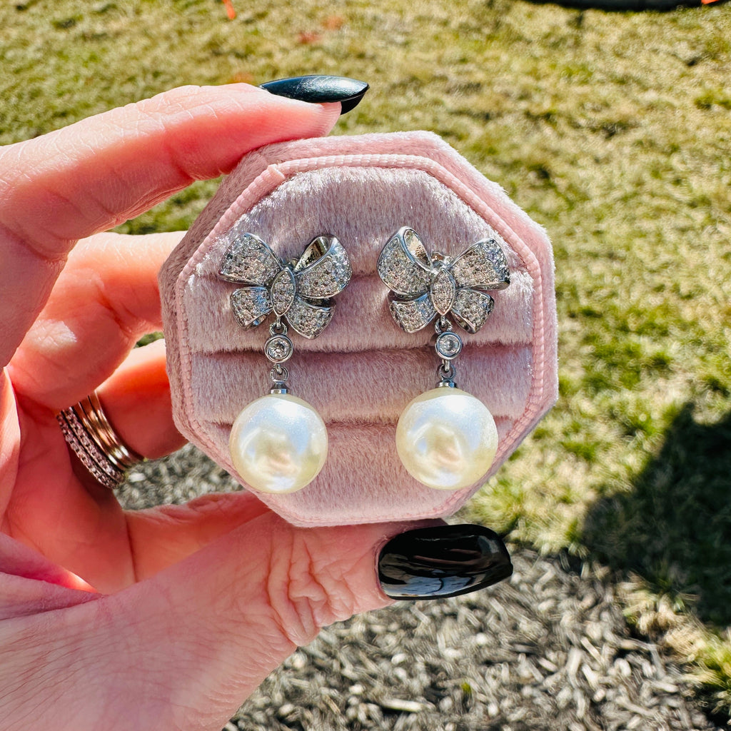 PEARL BOW EARRINGS Earrings
