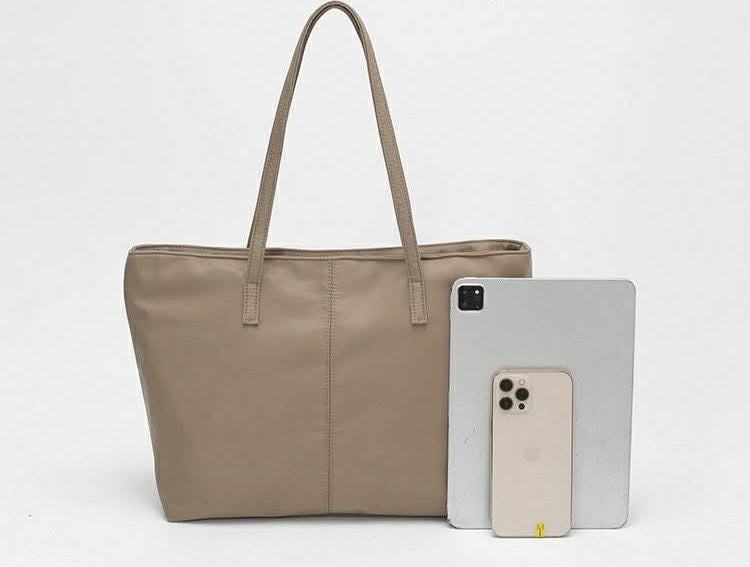 MOMMA AND ME YOGA TOTE BAG | YOUR CHOICE OF BLACK OR OLIVE GYM BAG