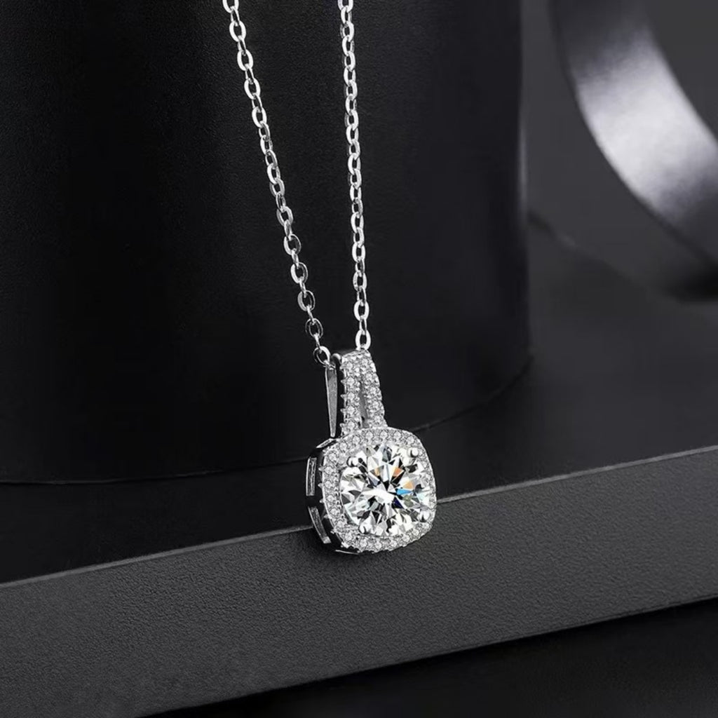 1 CARAT MOISSANITE .925 STERLING SILVER PENDANT NECKLACE Necklace