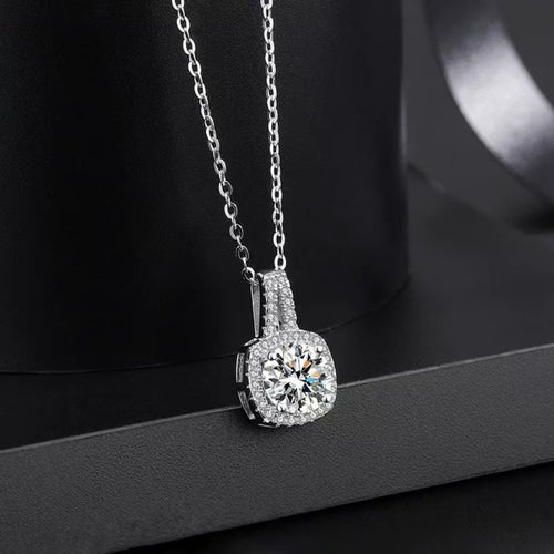 1 CARAT MOISSANITE .925 STERLING SILVER PENDANT NECKLACE Necklace
