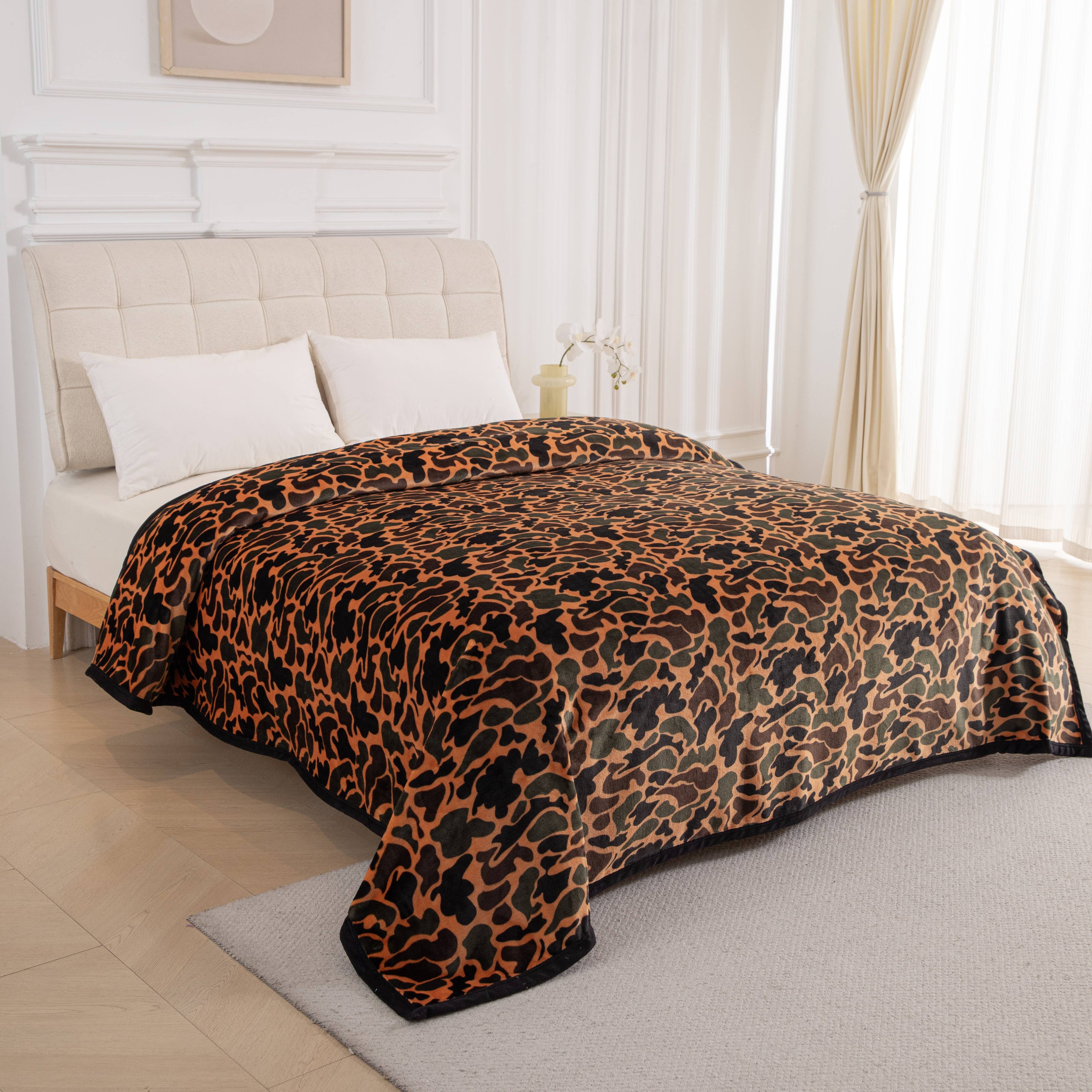 ORANGE DUCK CAMOUFLAGE KING SIZE SUPER PLUSH BLANKET Blanket