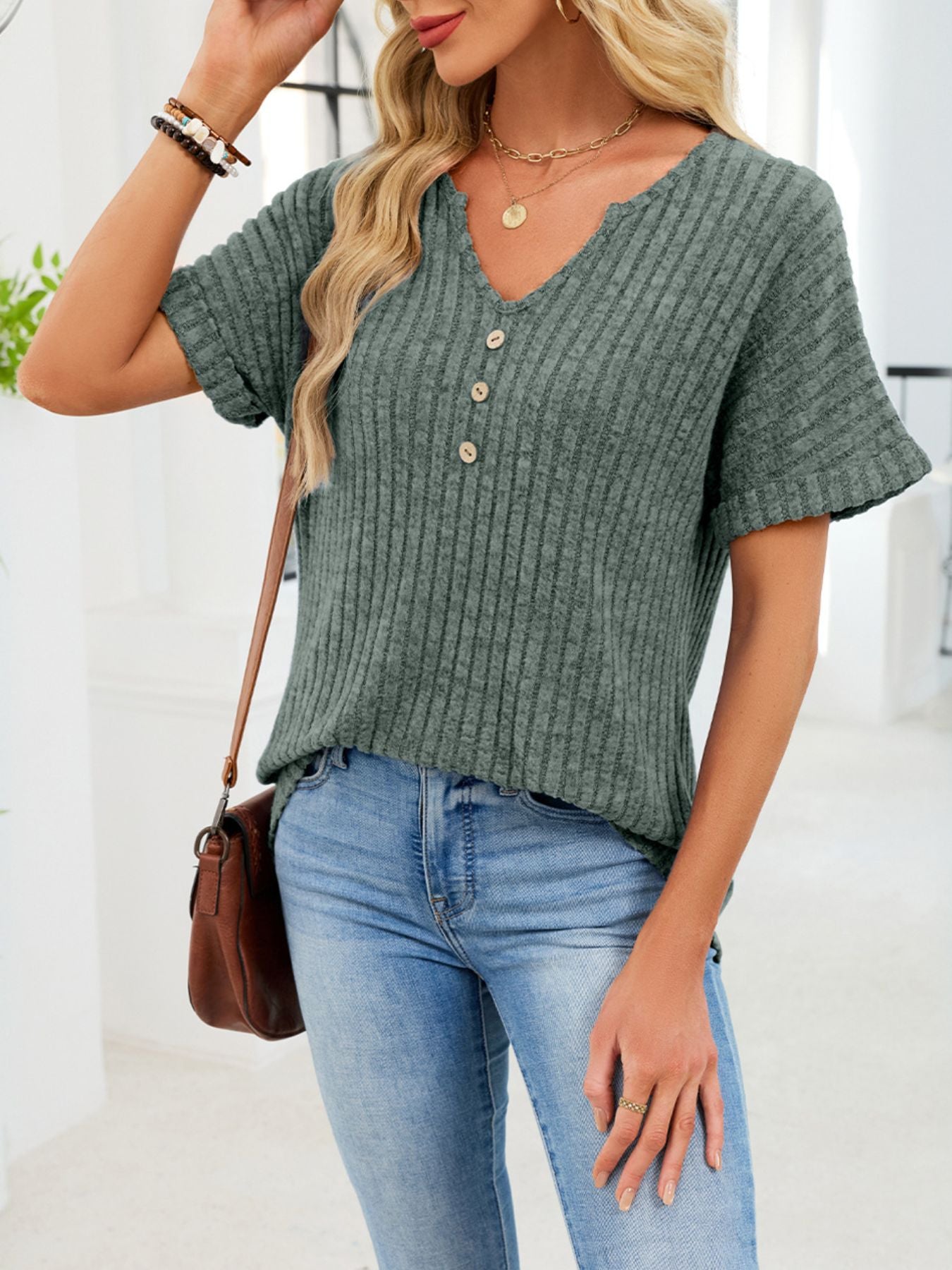 RIBBED KNIT SHORT SLEEVE T-SHIRT TOP