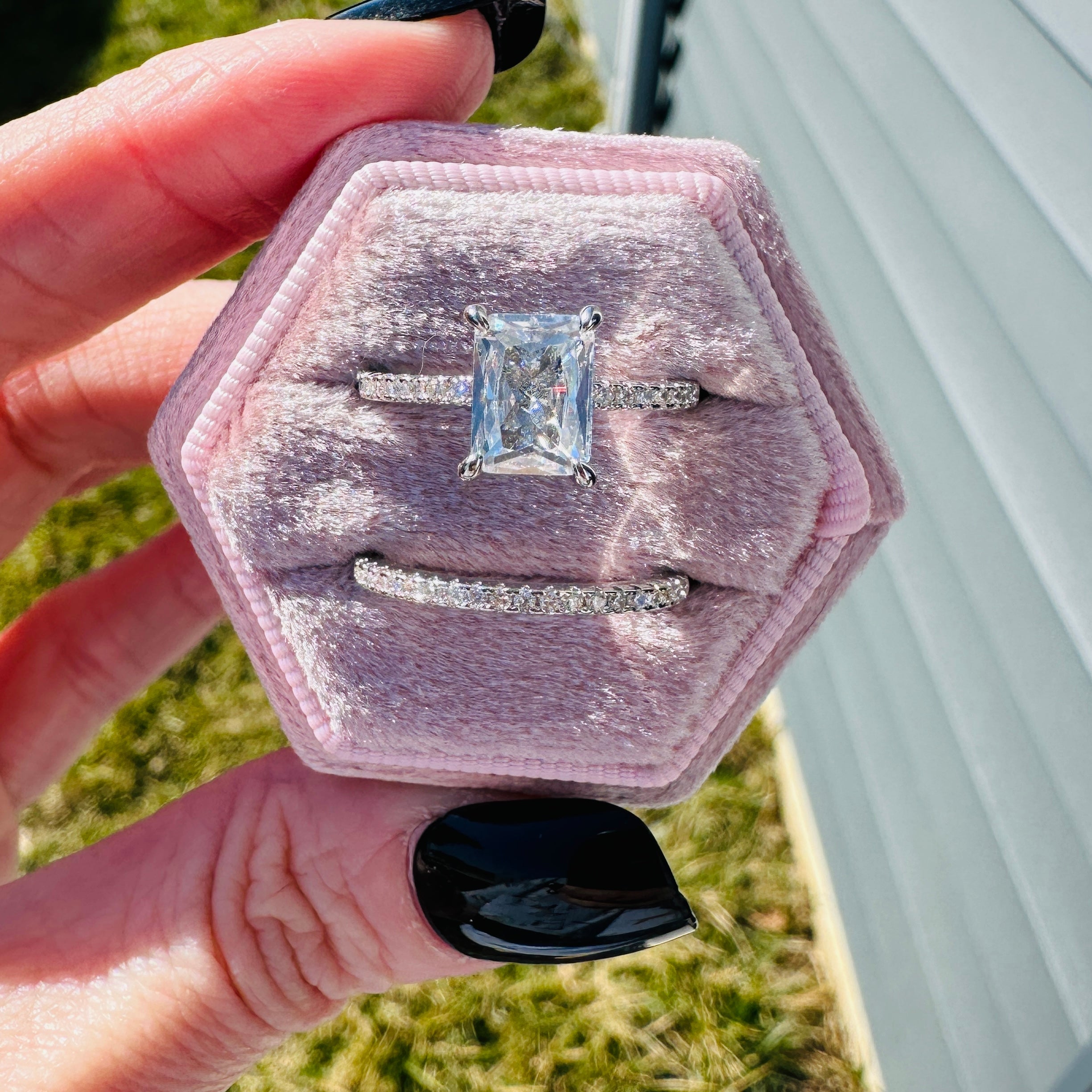 ARIA LUXE RADIANT RING SET RING