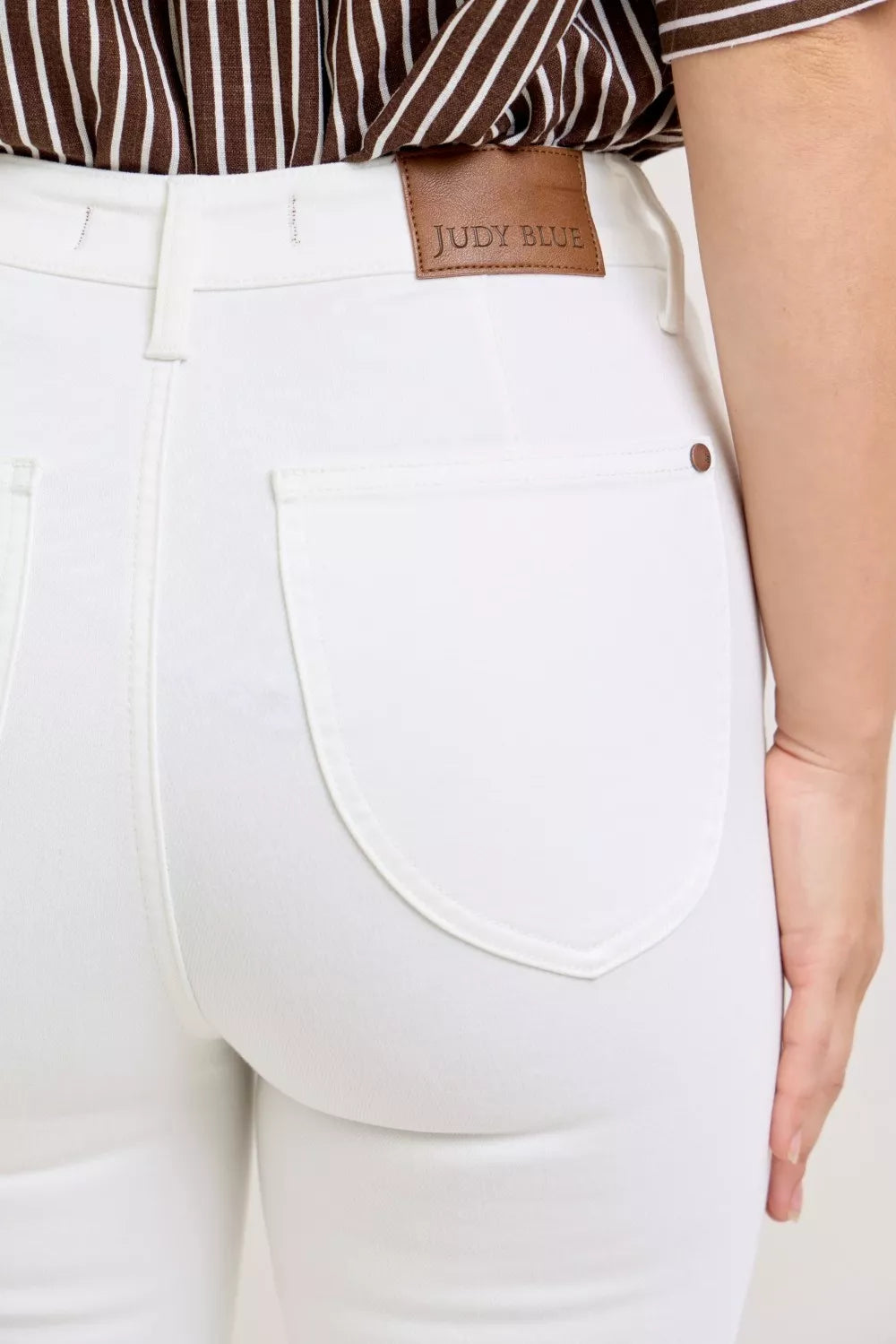 JUDY BLUE HIGH WAIST EXTENDED WAISTBAND CAPRI PANTS WITH SPADE POCKETS Judy Blue Denim