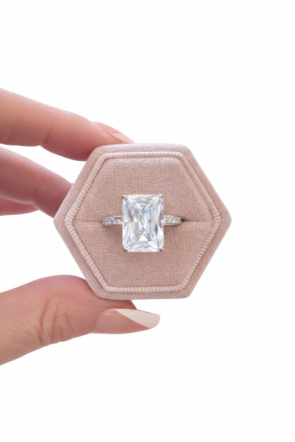 VALENTINA RADIANT SOLITAIRE RING ring