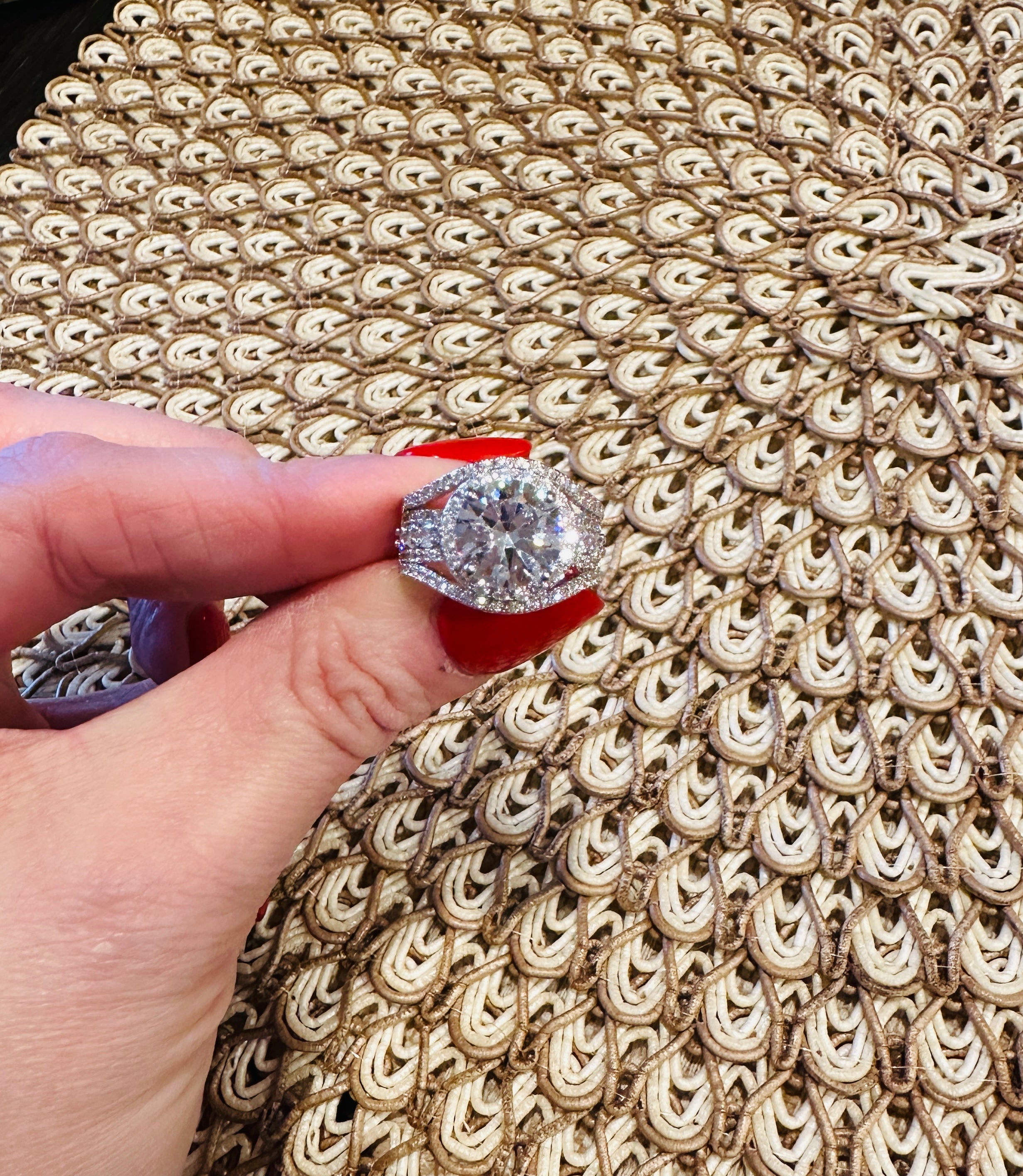 CELESTE HALO RING ring