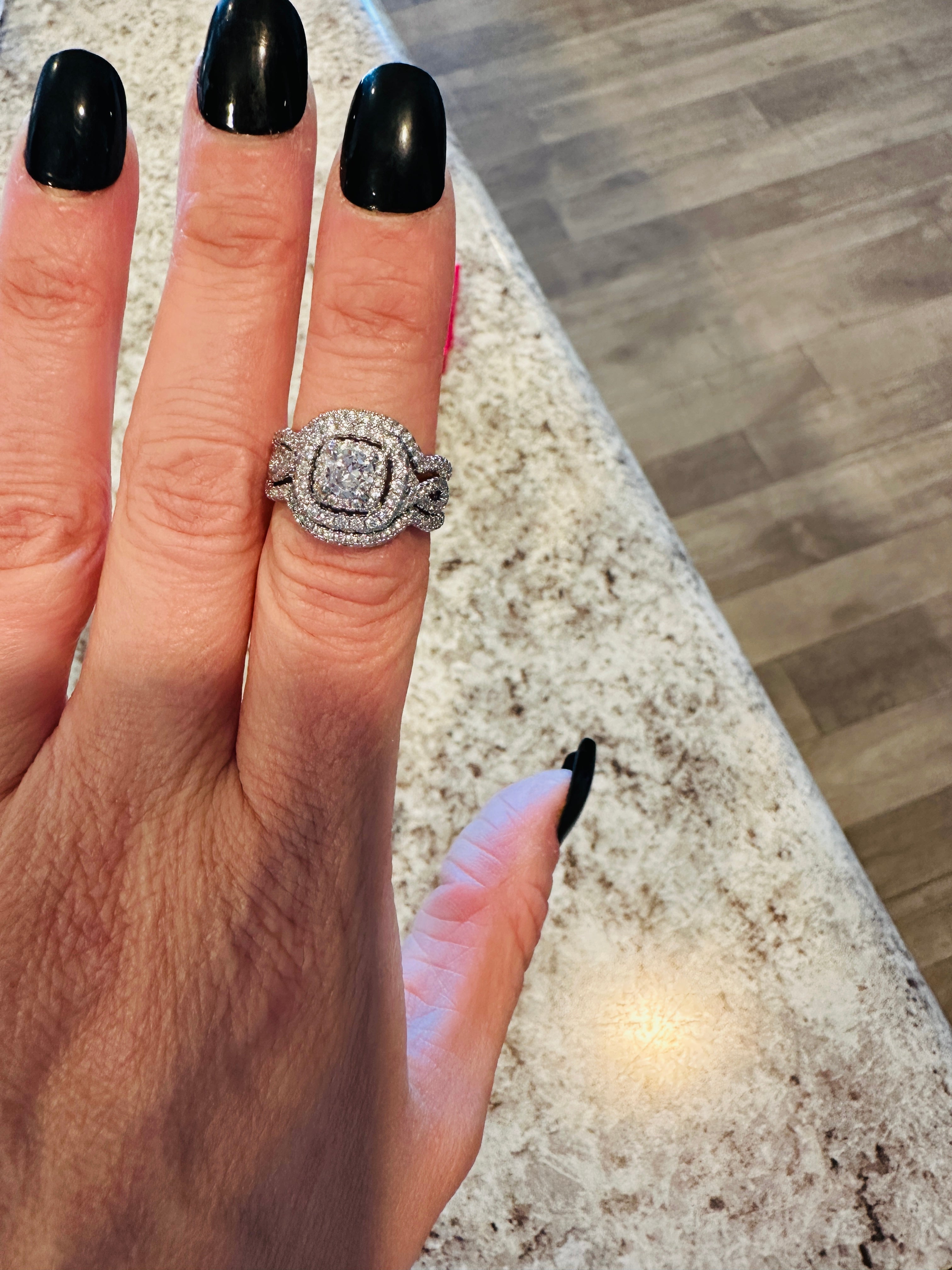ALESSIA 3-PIECE GRAND HALO RING SET RING