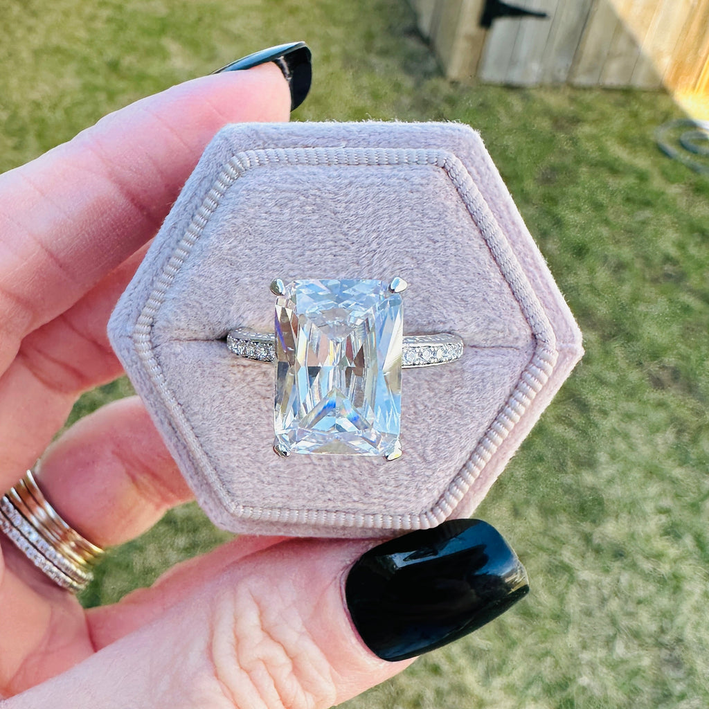 VALENTINA RADIANT SOLITAIRE RING ring