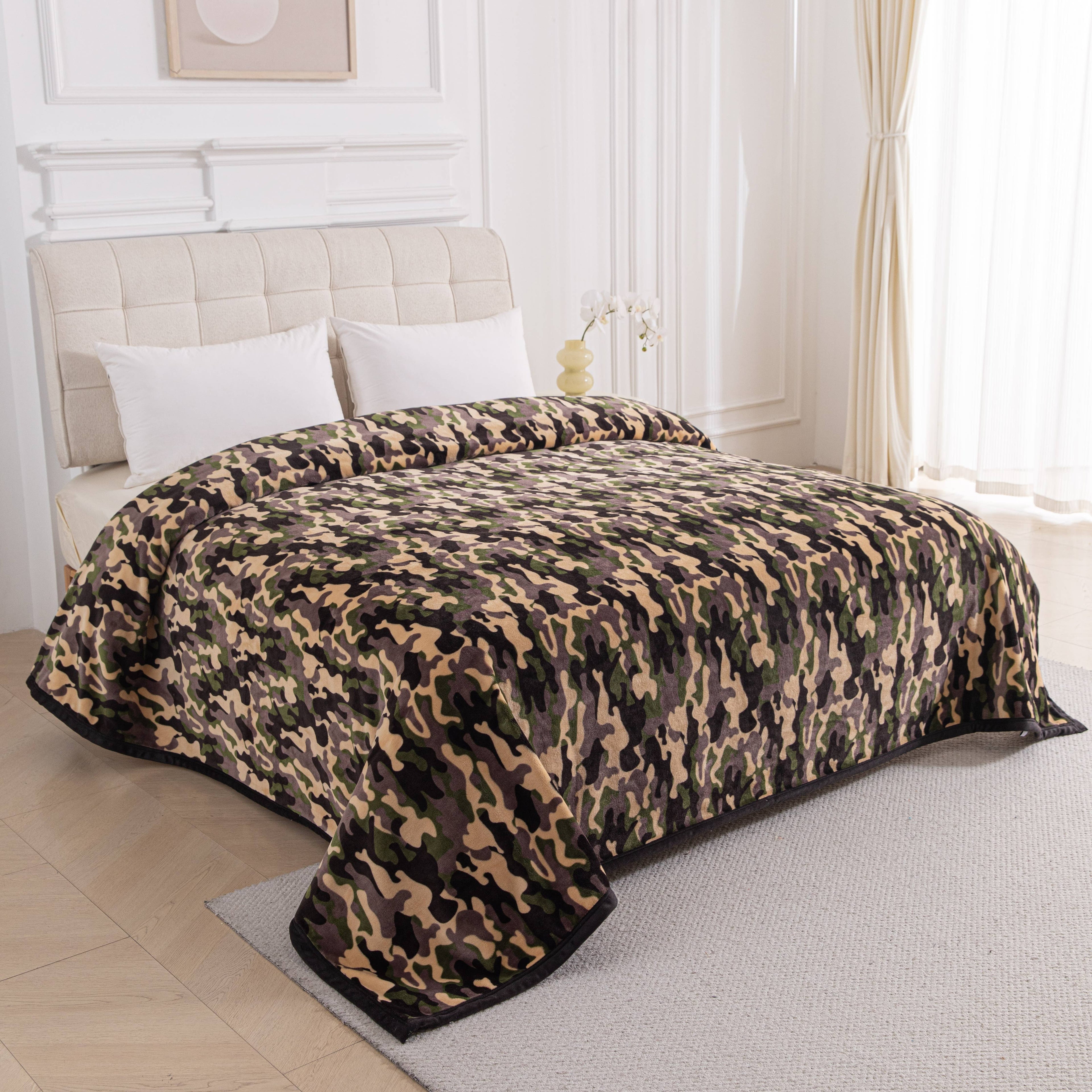 ARMY CAMOUFLAGE KING SIZE SUPER PLUSH BLANKET Blanket