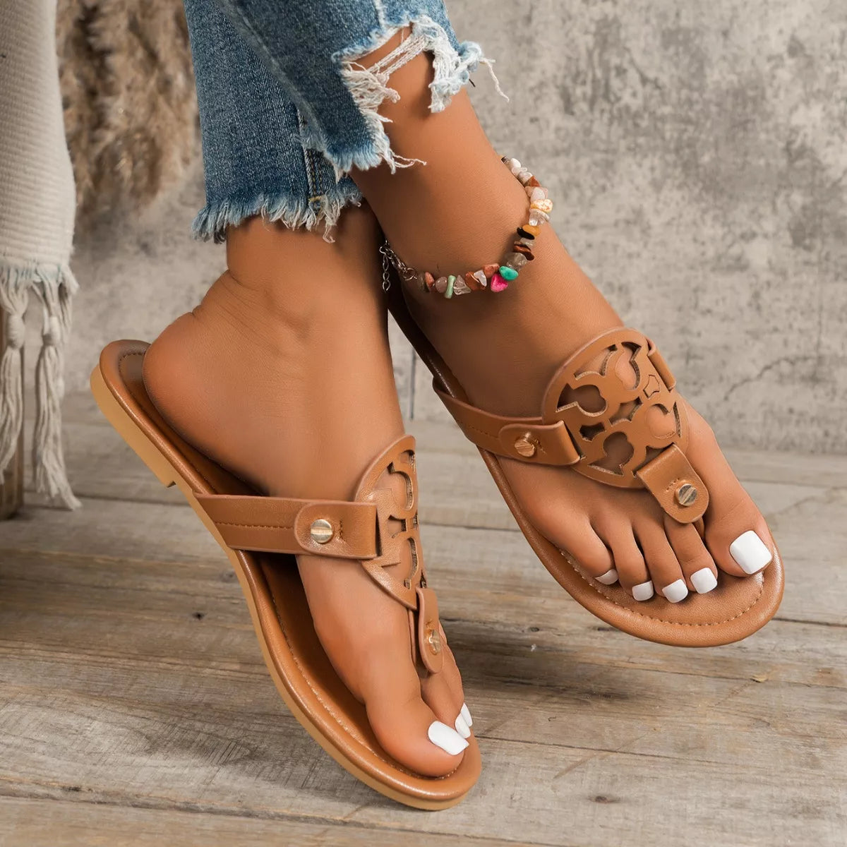 TOE POST FLAT SANDALS shoes