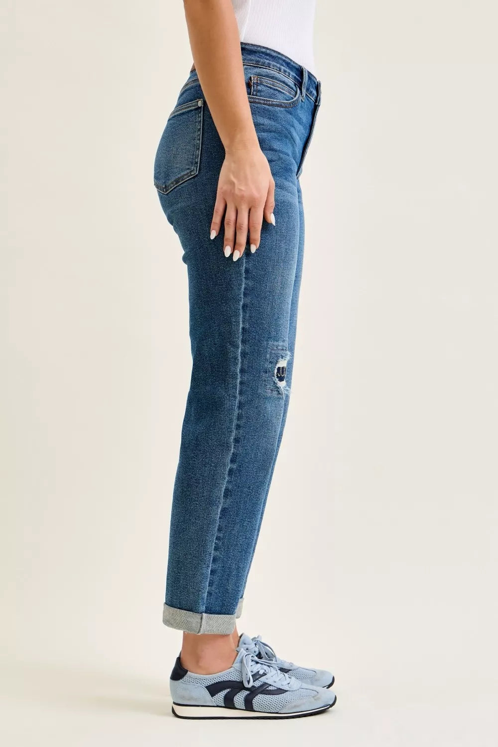 JUDY BLUE MID RISE BOYFRIEND EMBROIDERED PATCH JEANS Judy Blue Denim