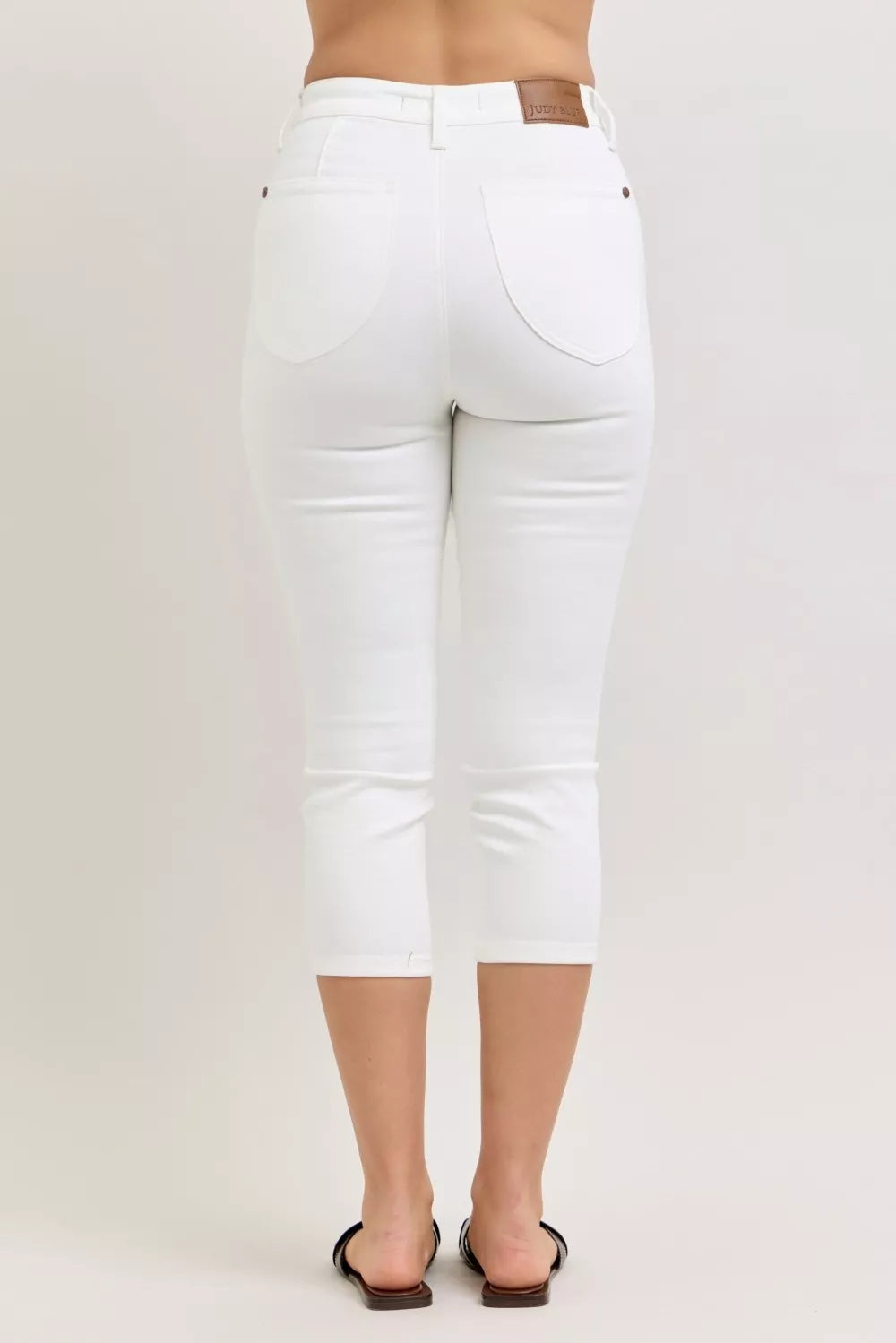 JUDY BLUE HIGH WAIST EXTENDED WAISTBAND CAPRI PANTS WITH SPADE POCKETS Judy Blue Denim
