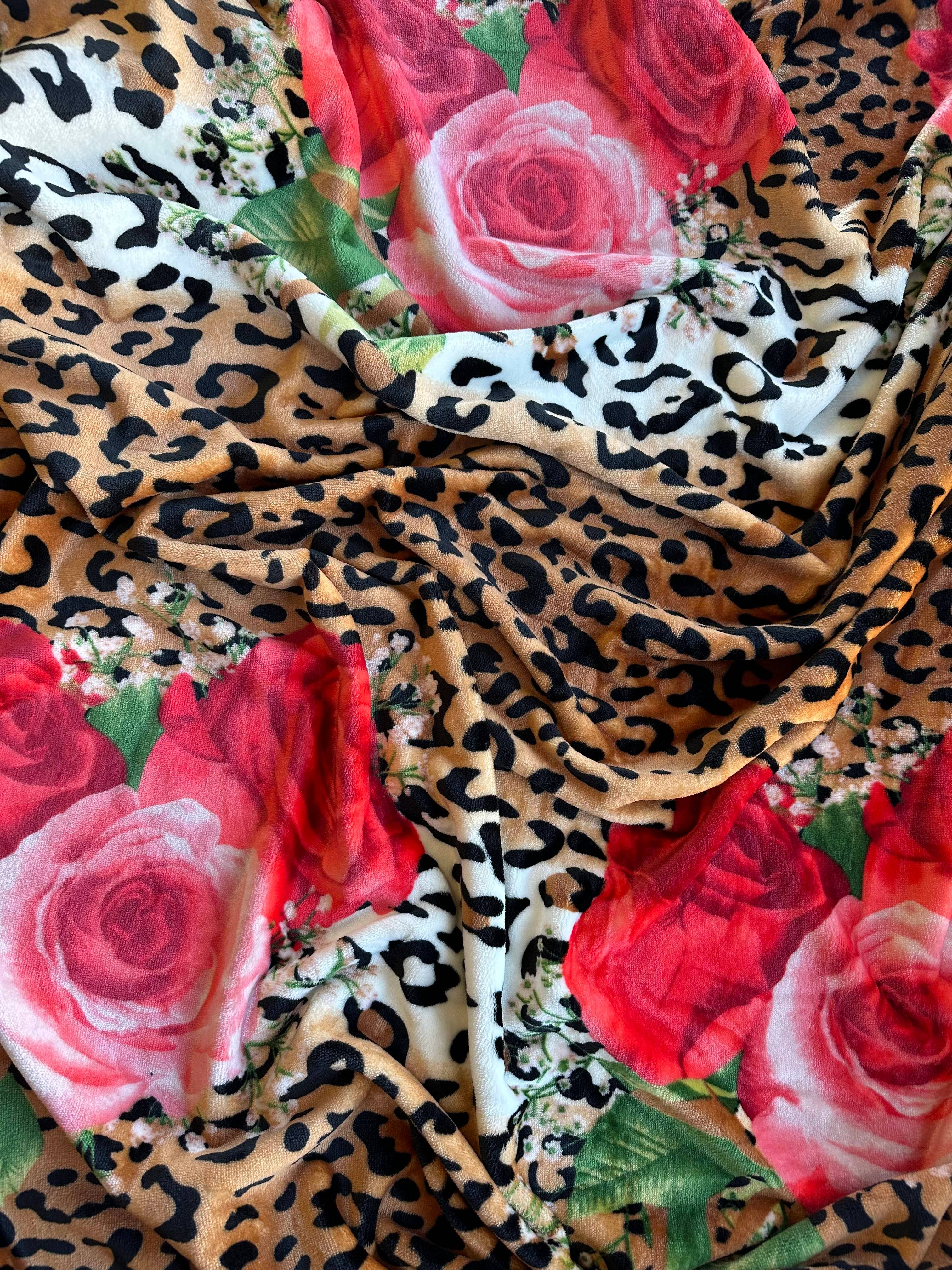 LEOPARD PRINT & ROSE BLANKET - 60X80"