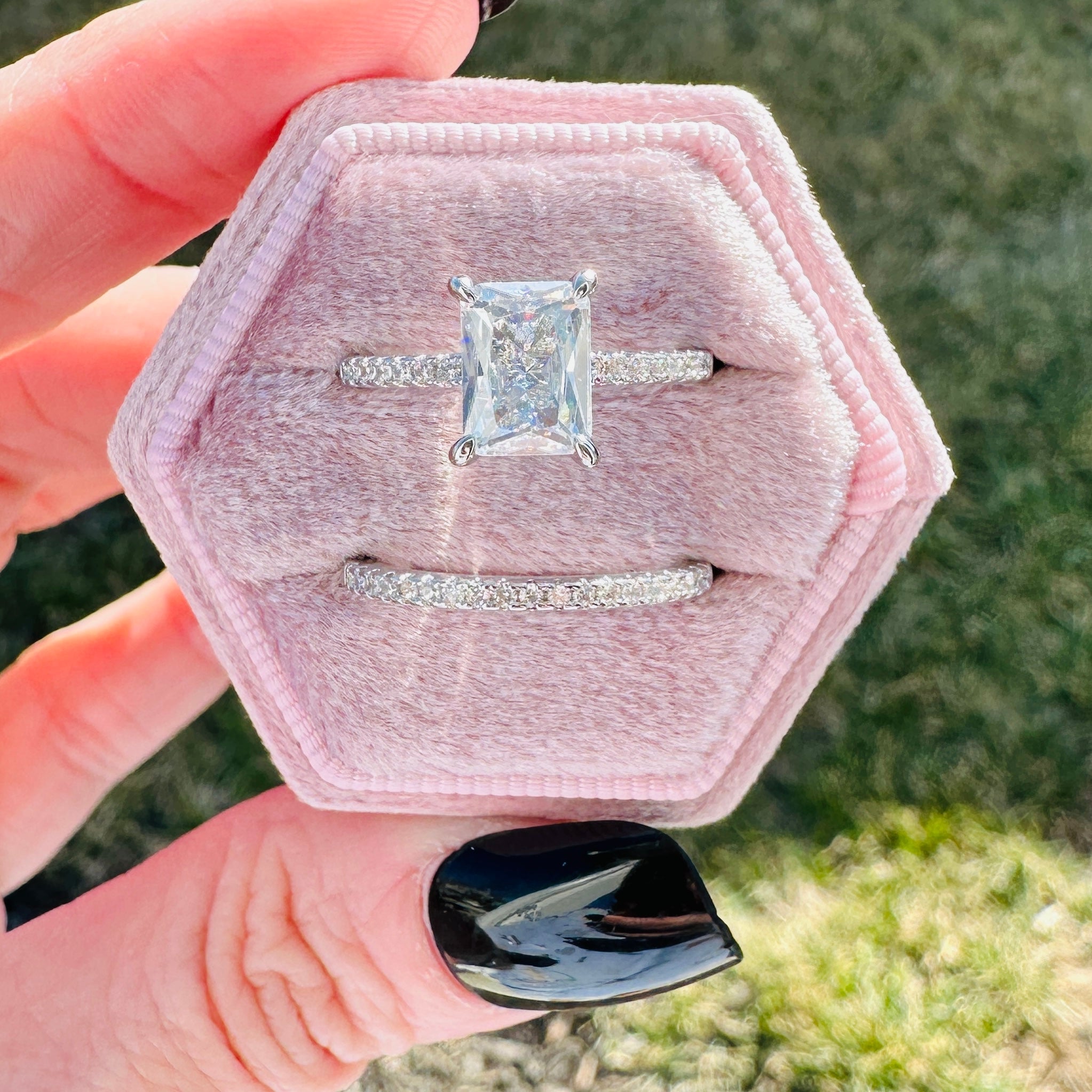 ARIA LUXE RADIANT RING SET RING