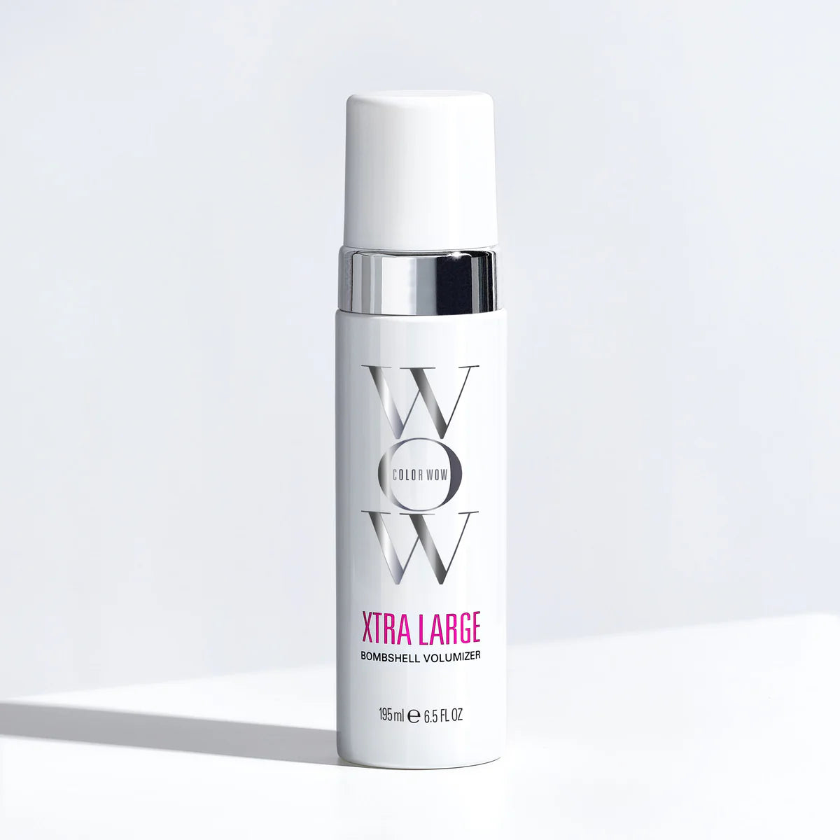 Xtra Large Bombshell Volumizer
First-of-its-kind hair volumizer that delivers lasting, weightless volume without drying alcohol or salts