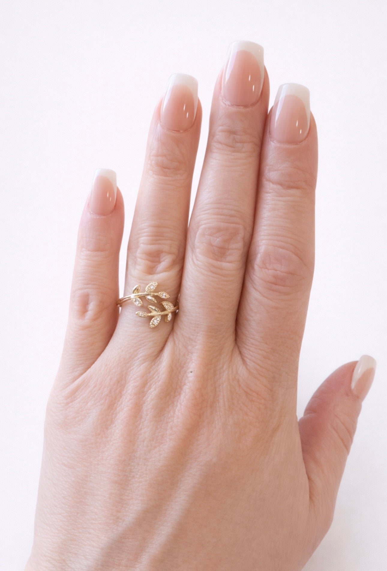 IVY TWIST ADJUSTABLE RING = GOLD ring