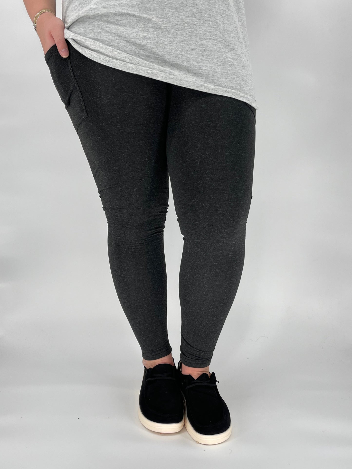 Black Heathered Fleece Leggings w/ Pockets