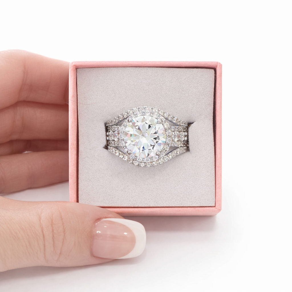 CELESTE HALO RING ring