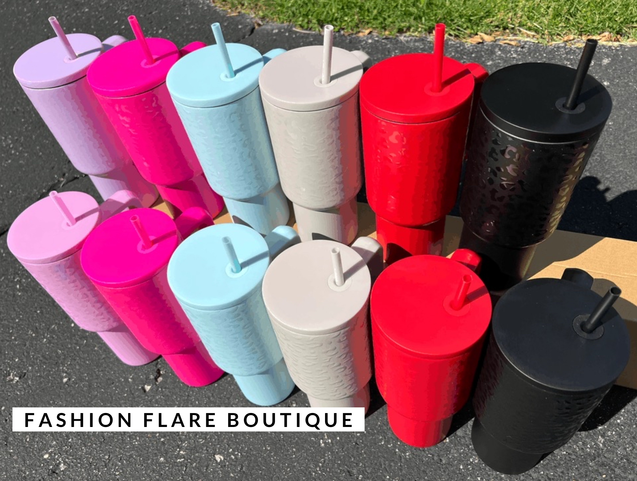 32 OZ MONOCHROMATIC LEOPARD TUMBLER IN RED