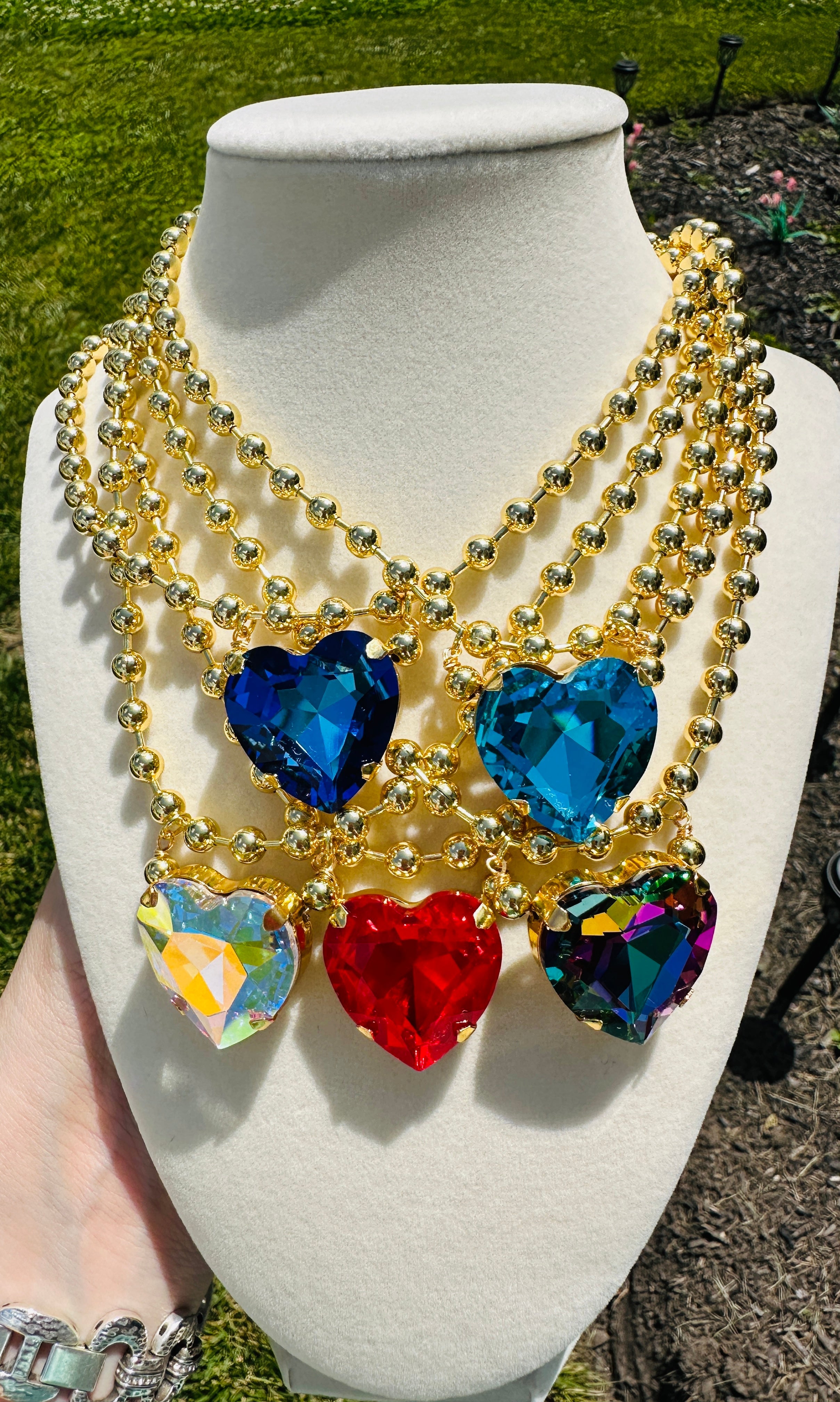 CRYSTAL HEART GOLD BEAD NECKLACE - 5 COLORS