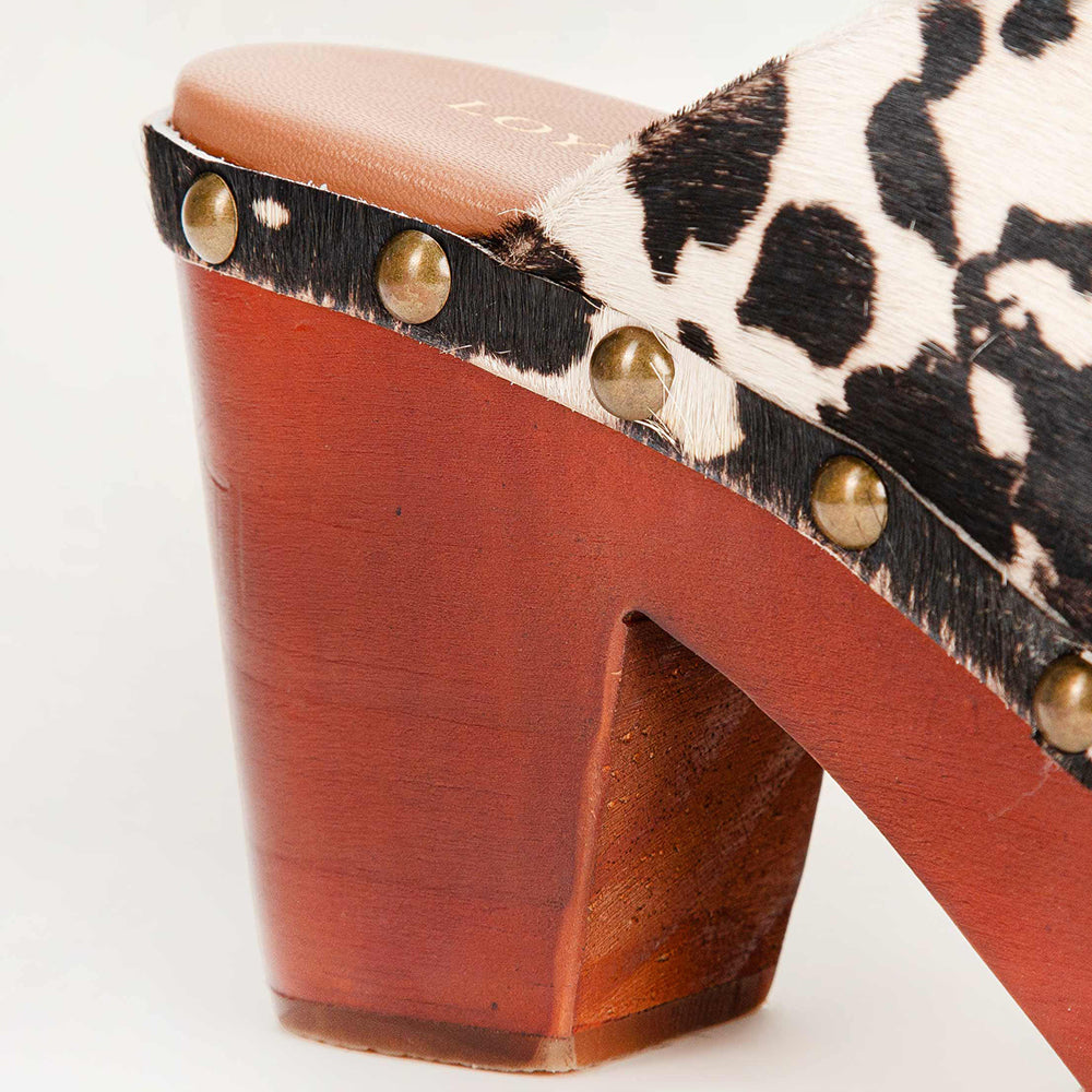 LOYAL WEST CARLOTTA TRAIL CLOGS - COWHIDE Heels & Clogs