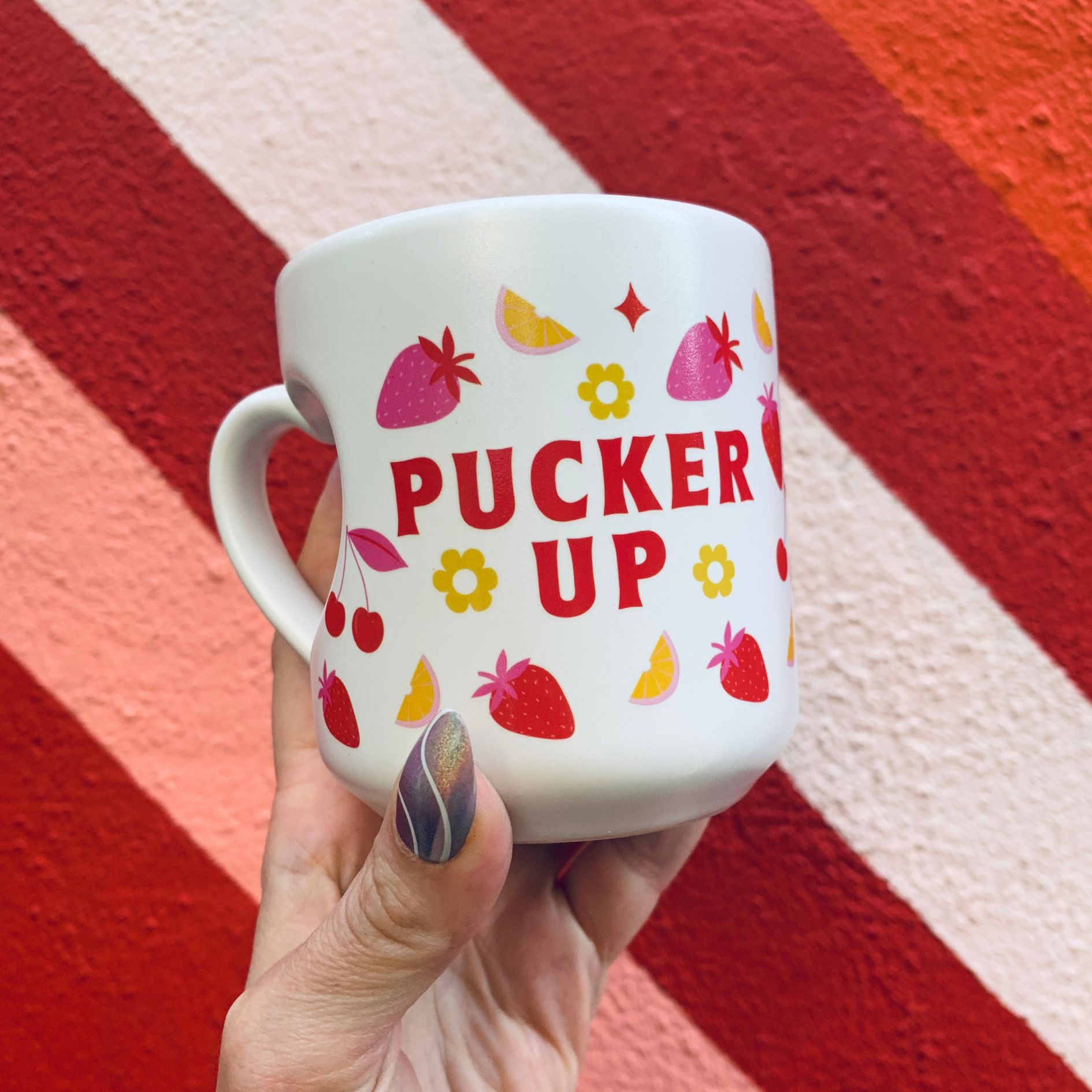 ROMANCE PUCKER UP HEART SHAPED MUG 12OZ