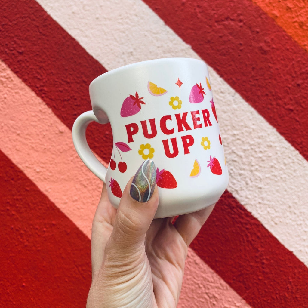 ROMANCE PUCKER UP HEART SHAPED MUG 12OZ