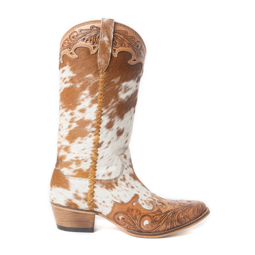 DAKOTA DUST HAND TOOLED BOOTS IN TAN AND WHITE BOOTS