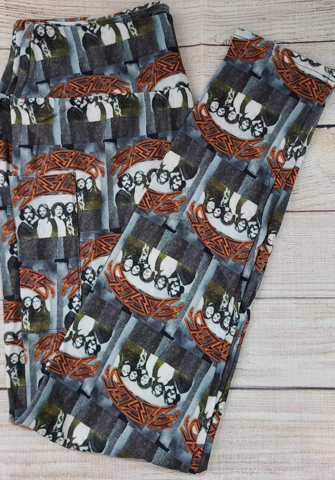 EAGLES LEGGINGS AND CAPRI WITH POCKETS