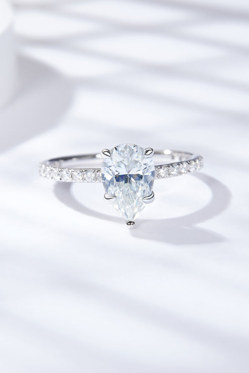1.8 CARAT MOISSANITE SIDE STONE RING Necklace