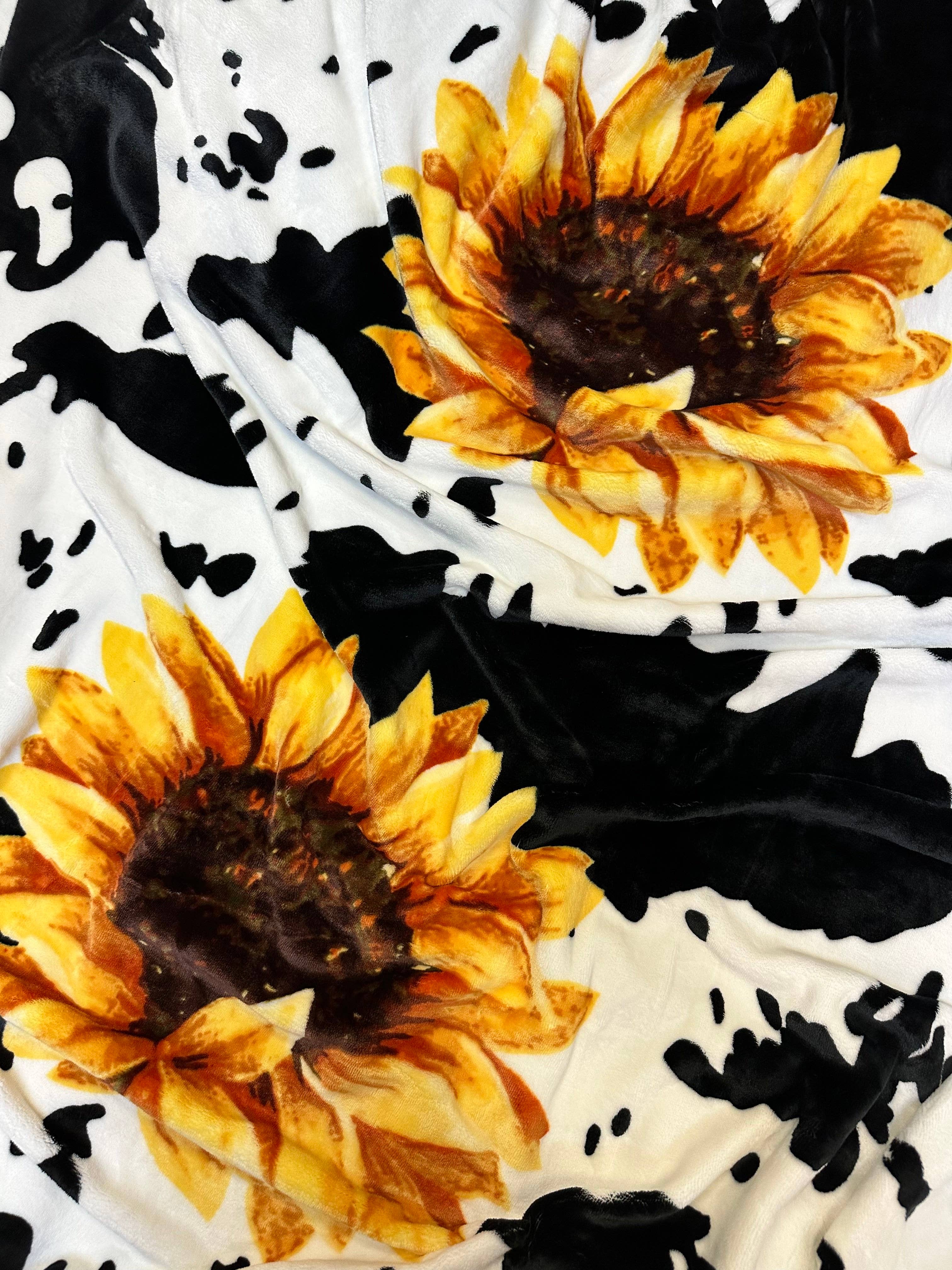 SUNFLOWER COW PRINT KING SIZE SUPER SOFT PLUSH BLANKET Blanket