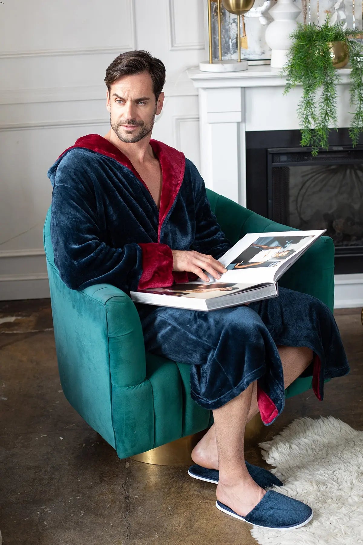 Men's Hooded Plush Robe