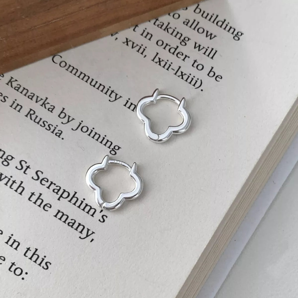 .925 STERLING SILVER FOUR LEAF CLOVER EARRINGS Earrings