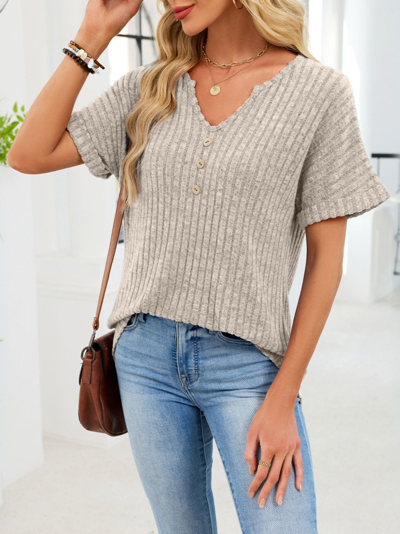 RIBBED KNIT SHORT SLEEVE T-SHIRT TOP