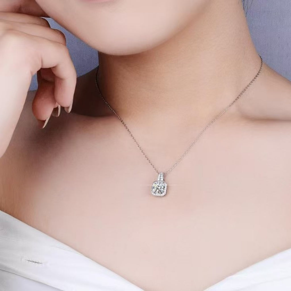 1 CARAT MOISSANITE .925 STERLING SILVER PENDANT NECKLACE Necklace