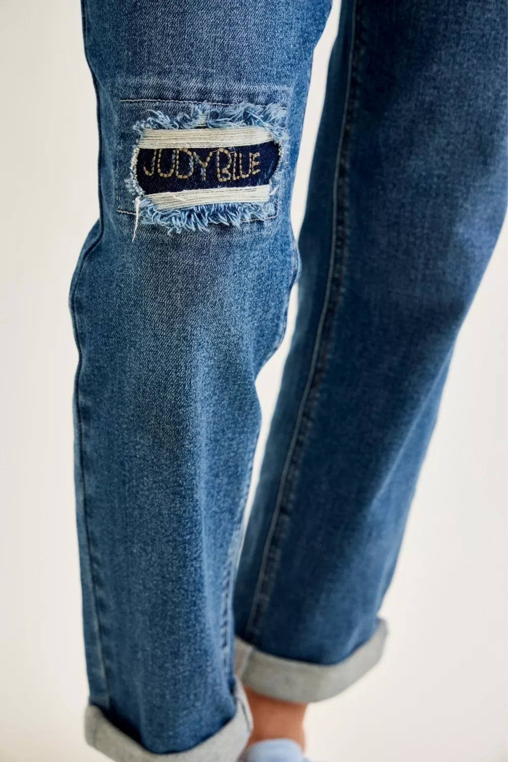 JUDY BLUE MID RISE BOYFRIEND EMBROIDERED PATCH JEANS Judy Blue Denim