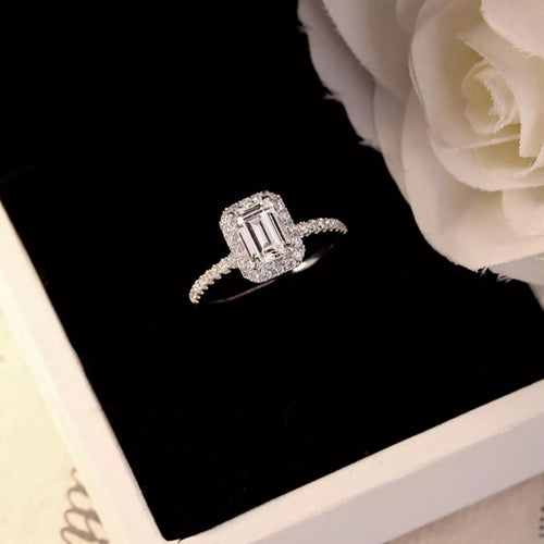 1 CARAT MOISSANITE .925 STERLING SILVER RING ring