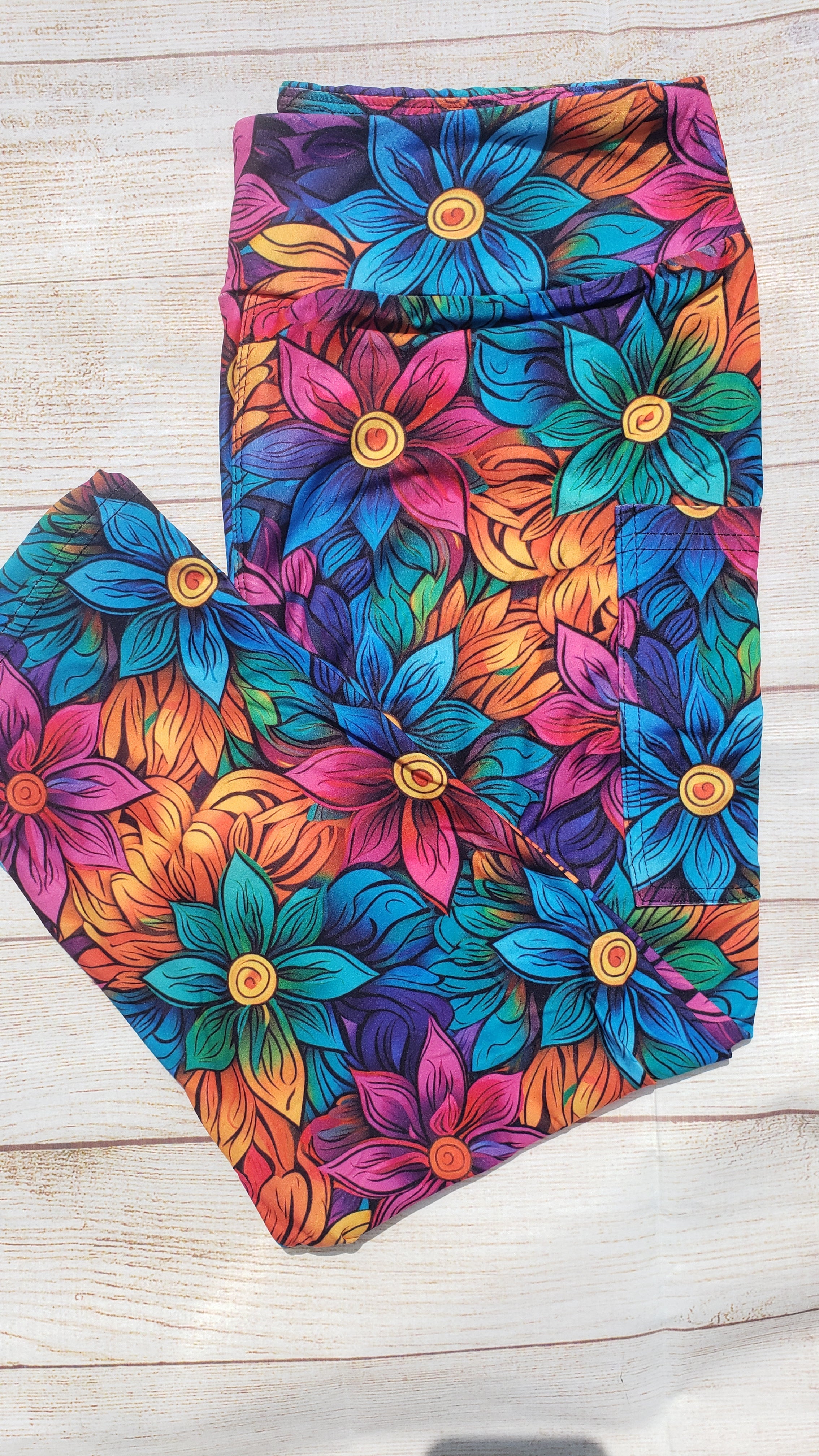 Rainbow floral capris with pockets