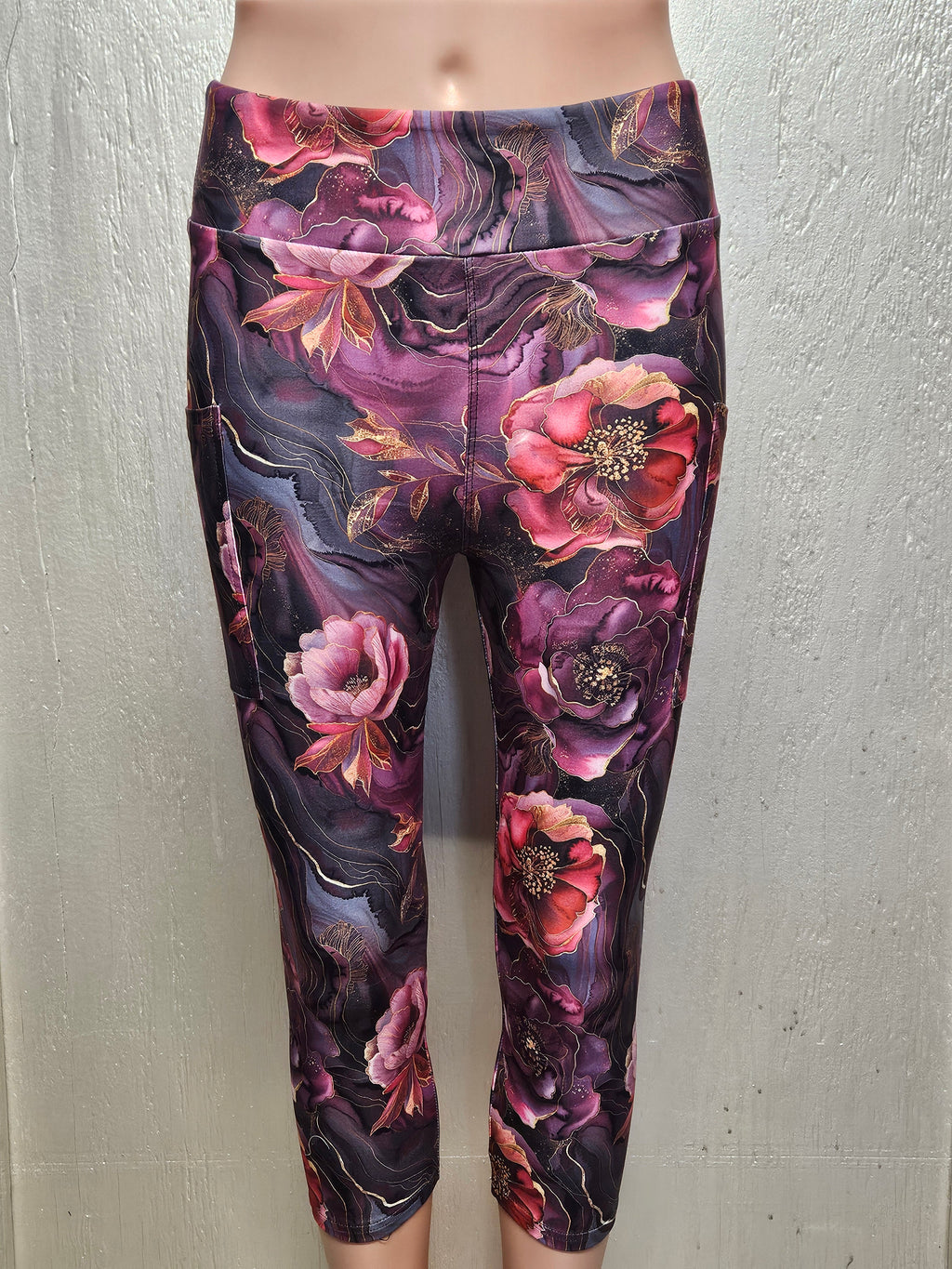 Purple Agate Flowers leggings and capris with pockets