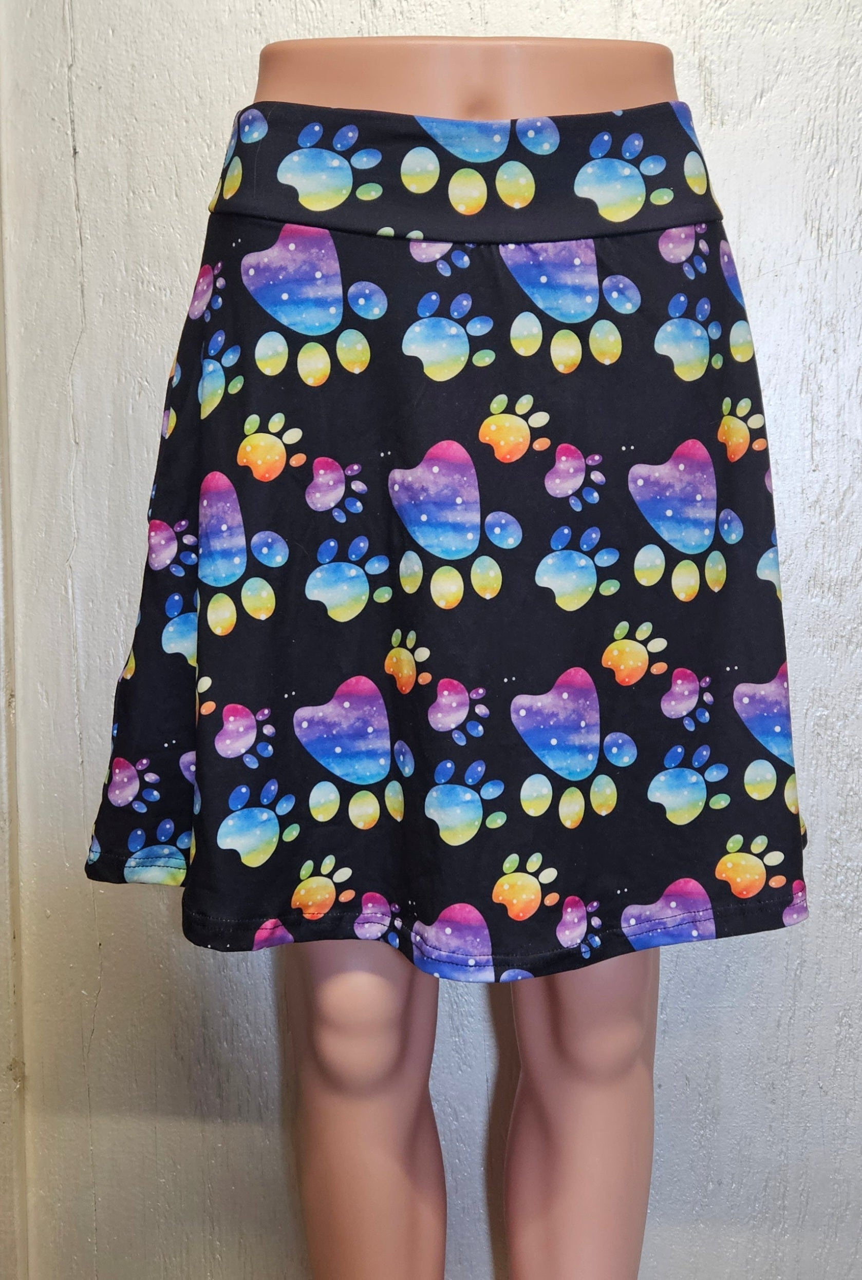 HAPPY PAWS LEGGINGS, CAPRIS, SKORTS, AND BIKE SHORTS WITH POCKETS