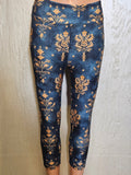 Damask Gold capris with pockets