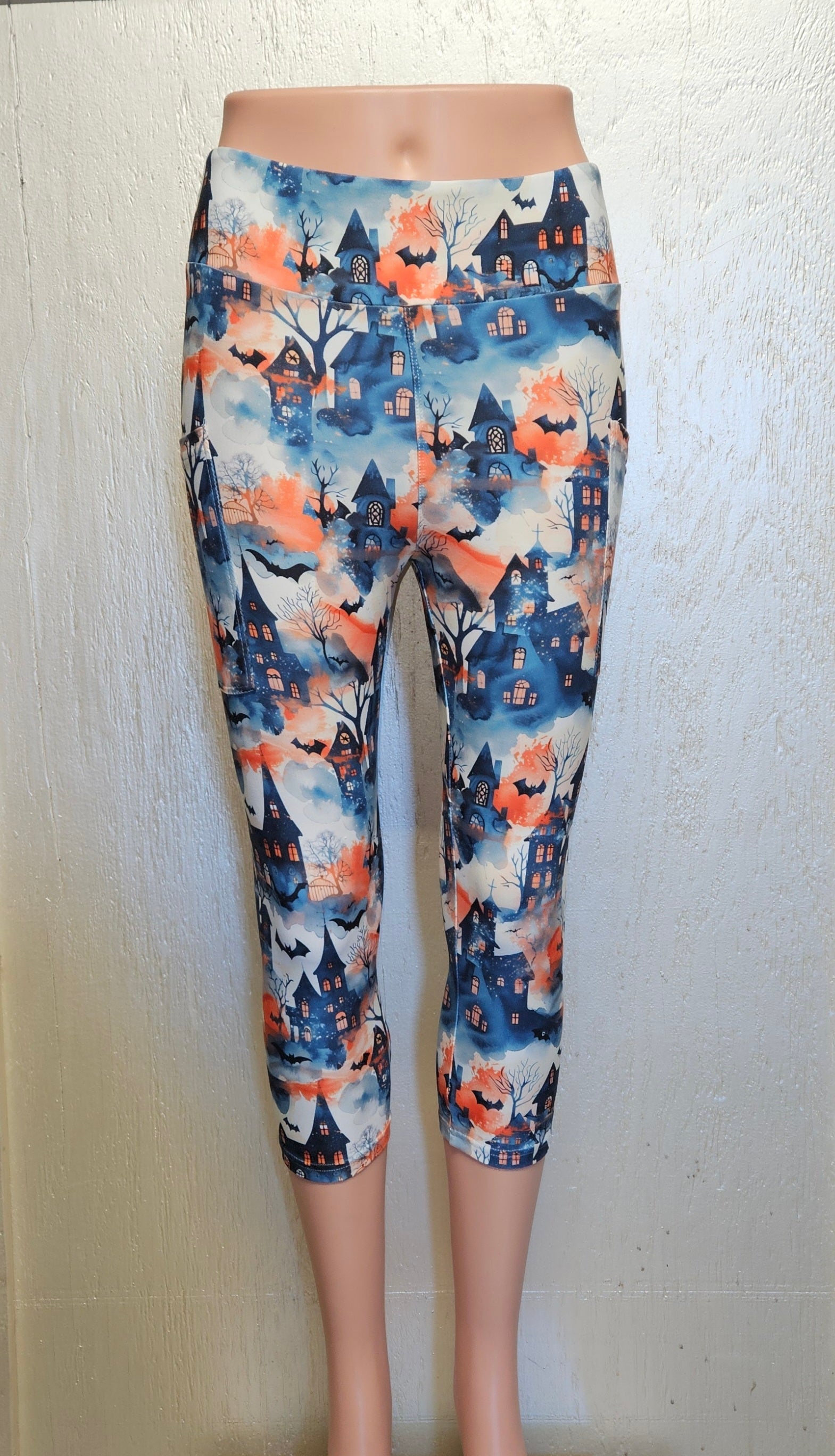 Halloween Castles capris with pockets