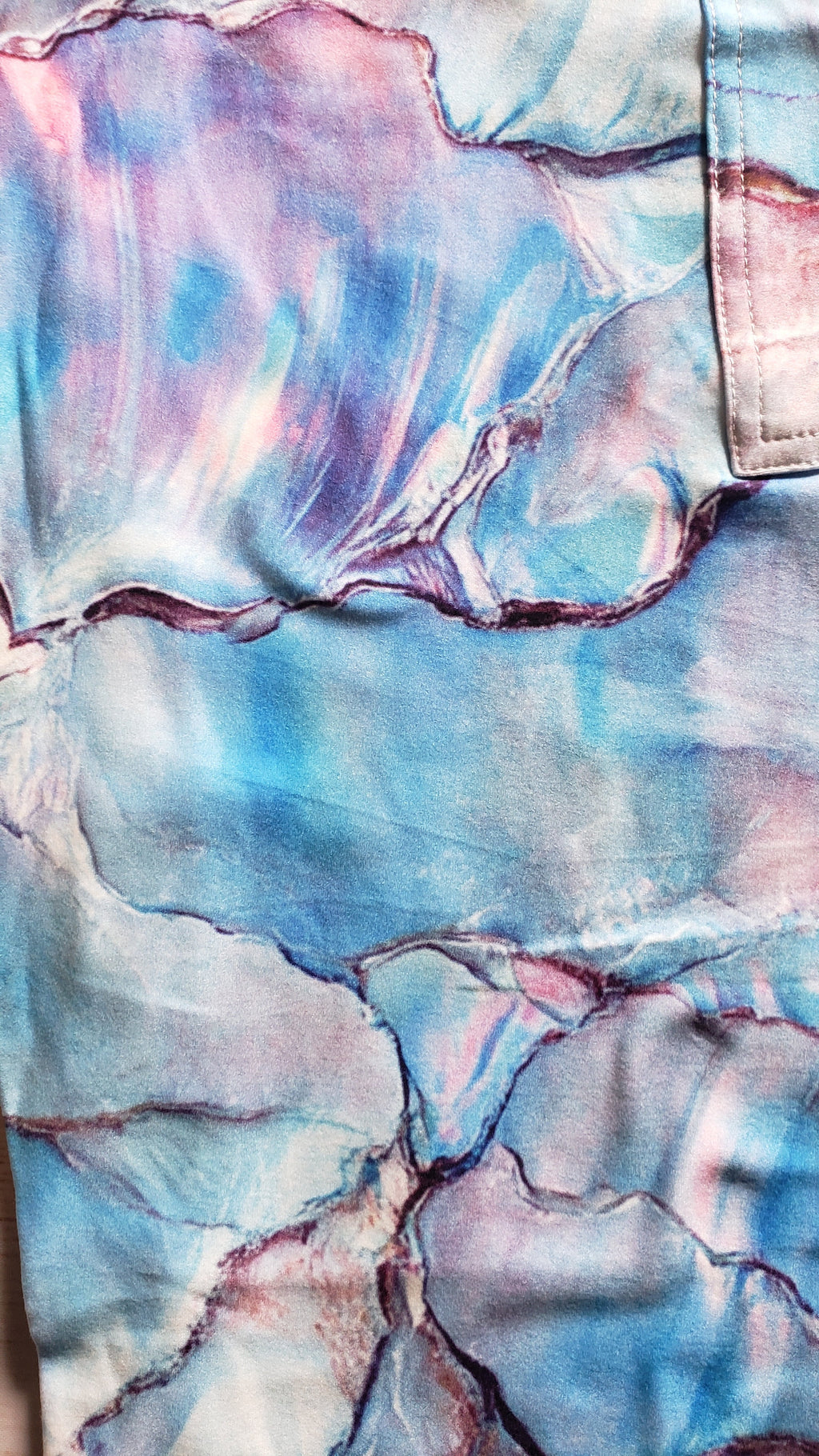 Iridescent Shell leggings and capris with pockets