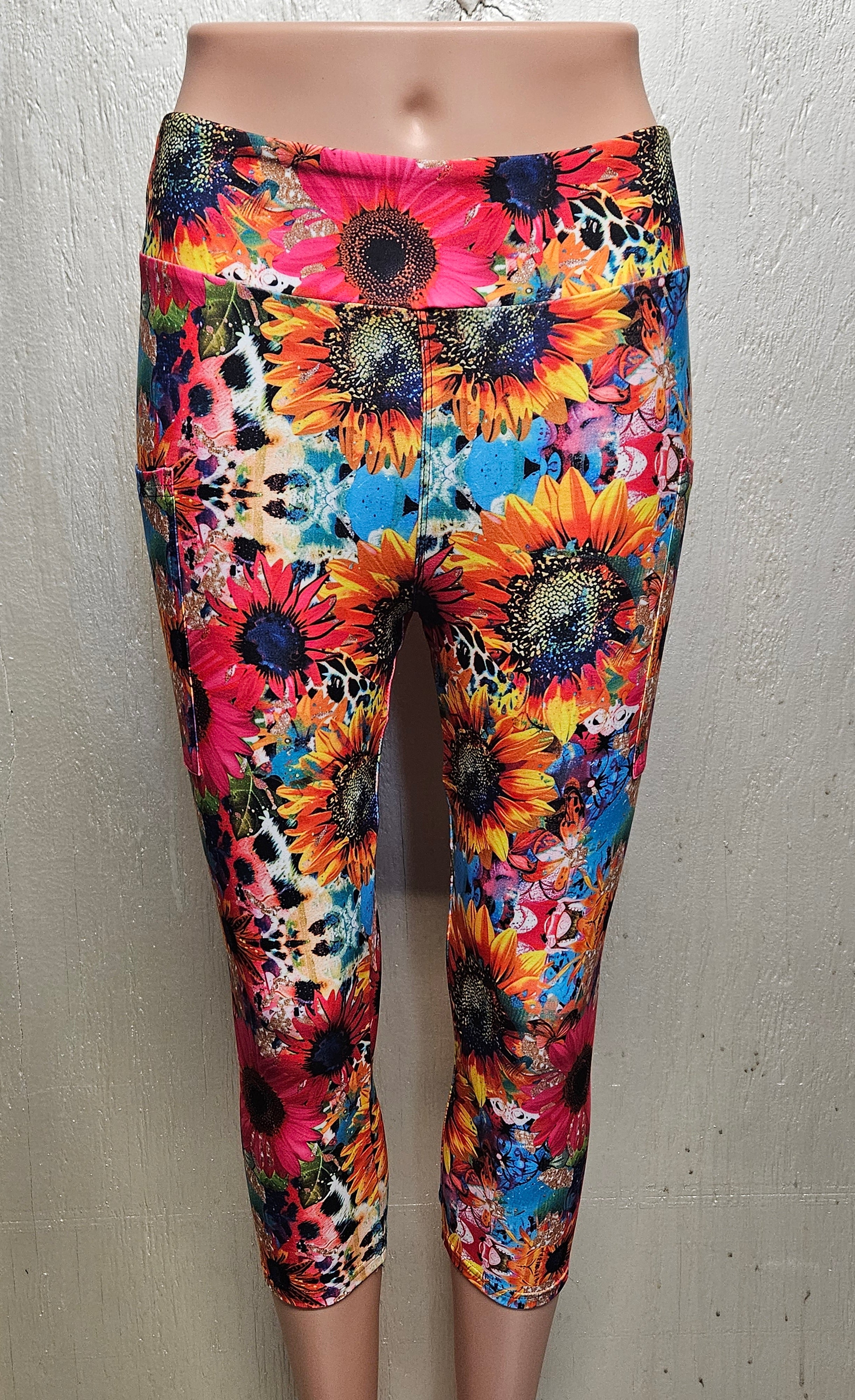 LEOPARD SUNFLOWER CAPRIS AND SKORTS WITH POCKETS