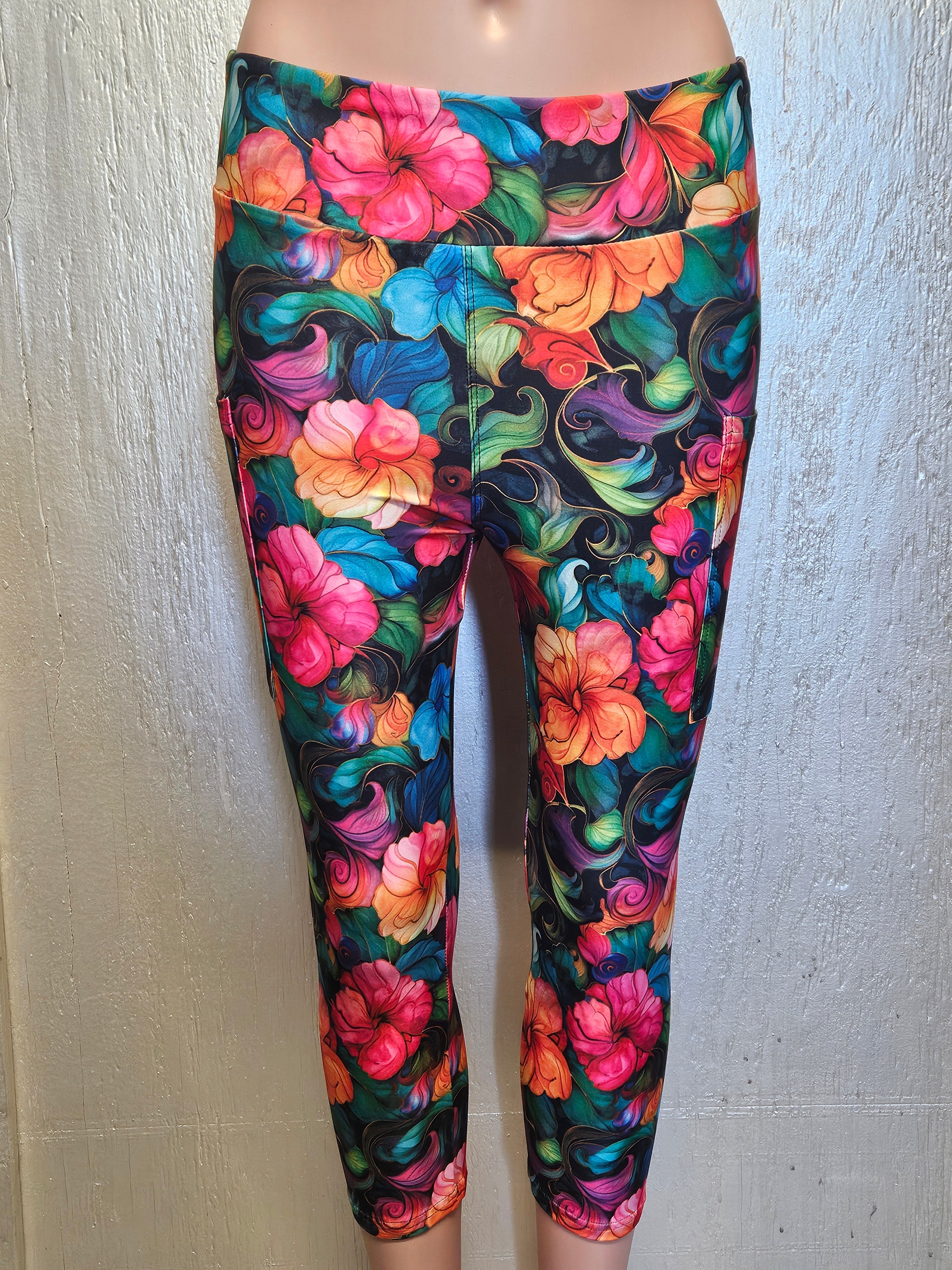 CINCO FLORAL CAPRIS AND SKORTS WITH POCKETS