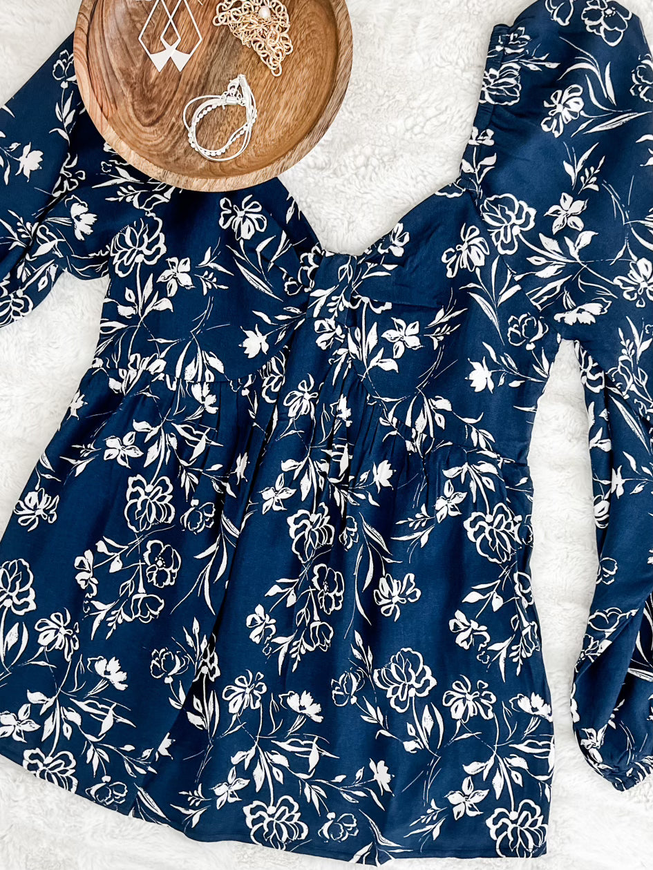 Sweetheart Floral Blouse In Midnight Navy
