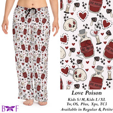 Load image into Gallery viewer, Love Poison leggings with pockets.

