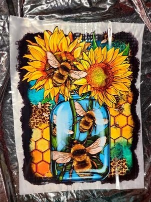BEE HIVE CUSTOM DTG GRAPHIC TOP - WESTERN STYLIN'