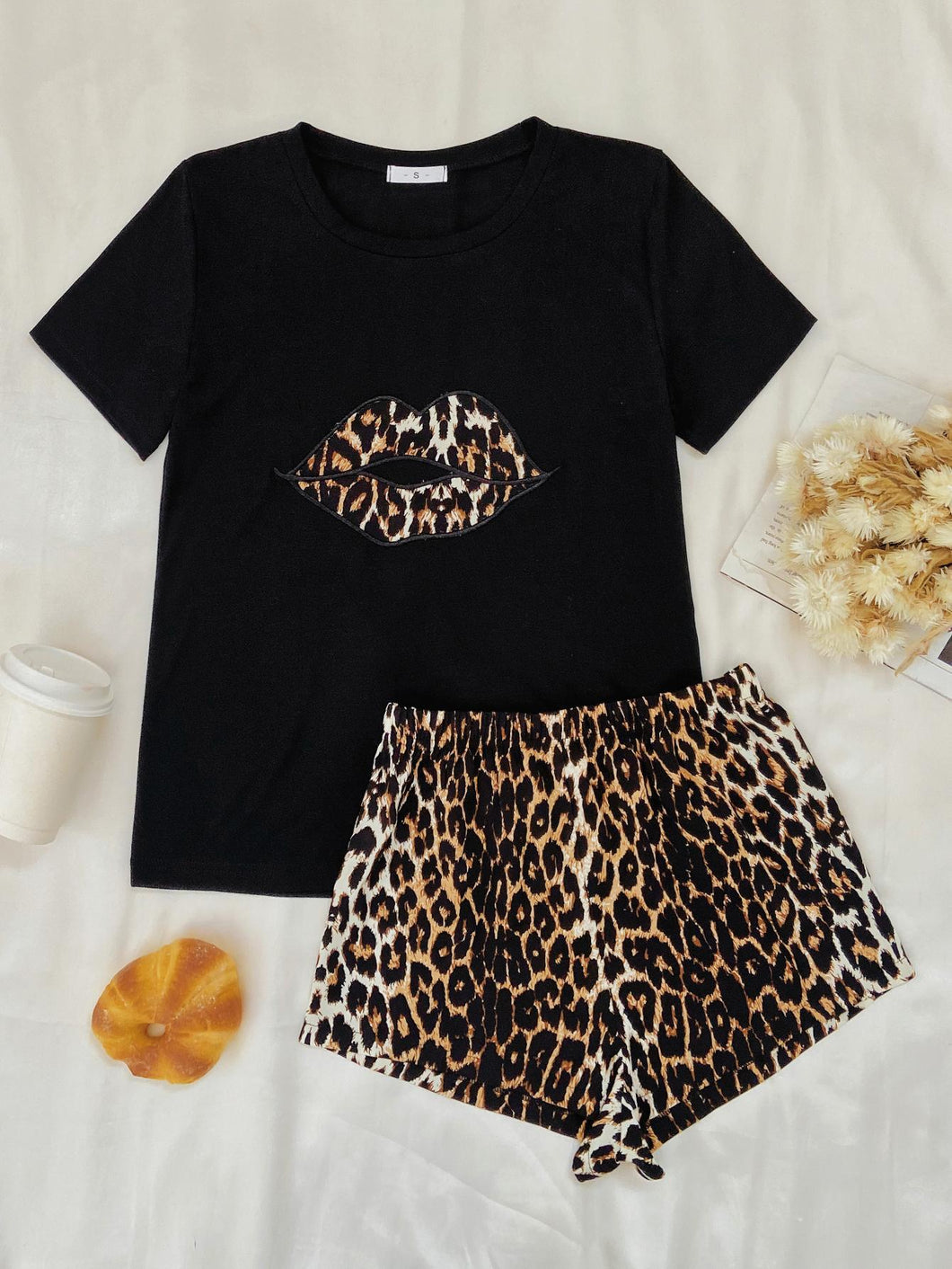 Leopard Lip Graphic Top and Shorts Lounge Set - WESTERN STYLIN'